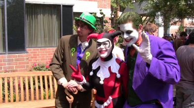 16- It's not a con without the Joker and Harley