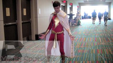 This is what Captain Marvel SHOULD look like!